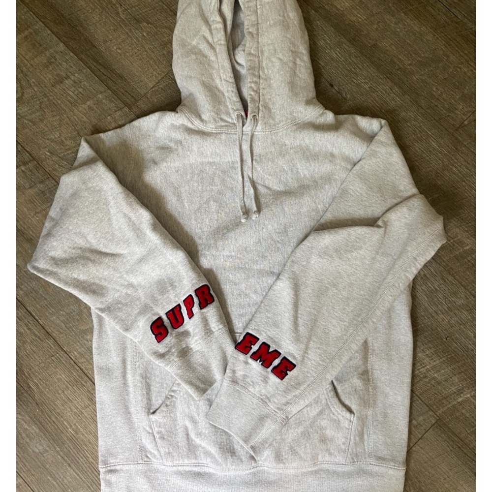 Supreme hoodie